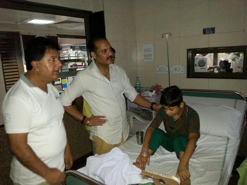 Vikramaditya visits pellet victims at AIIMS, Delhi